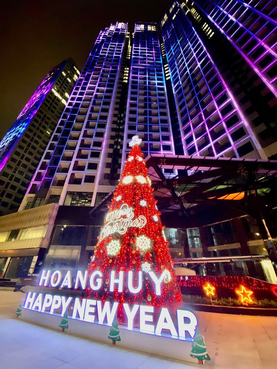 ĐÓN GIÁNG SINH 2023 cùng Hoàng Huy Commerce Hải Phòng 4 z4988645122227 33c9efd5f108f0e9a03c169c24dae6b1